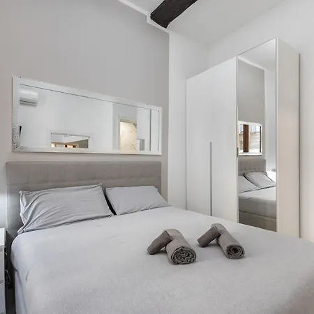 White - Duomo - 6 Posti