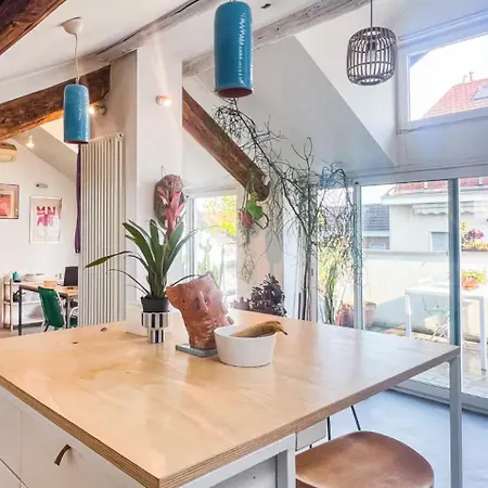 Penthouse With Terrace Apartmán