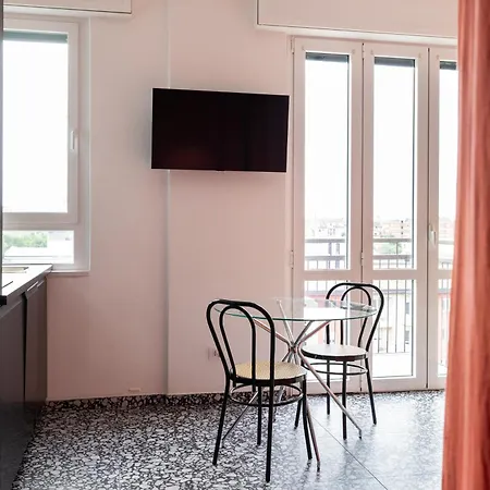 Appartamento Guesthost - Mm2 Udine - Lovely *