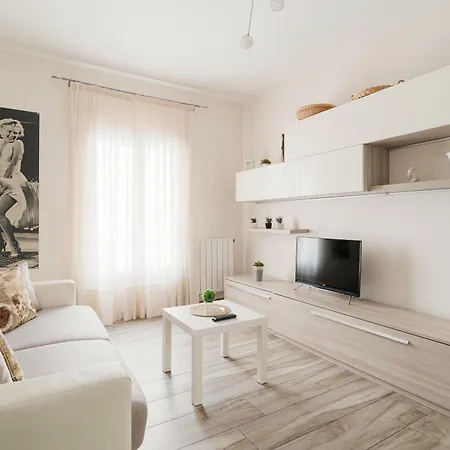 Guesthost - Cosy Porta Venezia & Buenos Aires! *