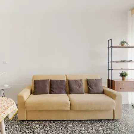 Guesthost - Citta Studi With Balcony