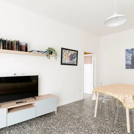 Guesthost - Citta Studi With Balcony *