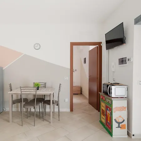 Cozy Ground-floor In Affori