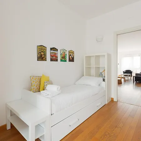 Guesthost - M1 Lima Roomy With Balconies * 米兰