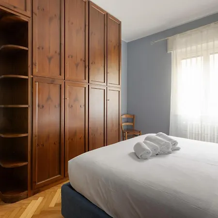 Guesthost - Unimi & Politecnico Roomy With Balcony Mailand