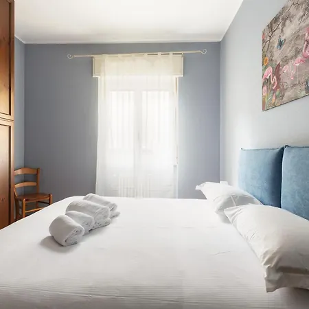 Guesthost - Unimi & Politecnico Roomy With Balcony * 밀라노
