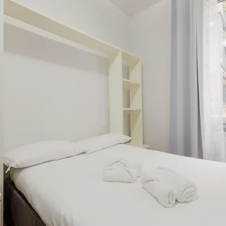 Guesthost - M3 Lodi Trendy Red Appartement *