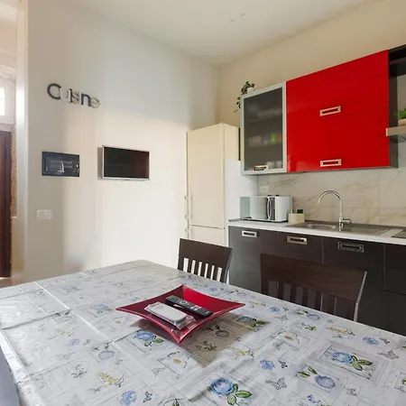 Appartement Guesthost - Bright With Balcony - Piazzale Loreto *