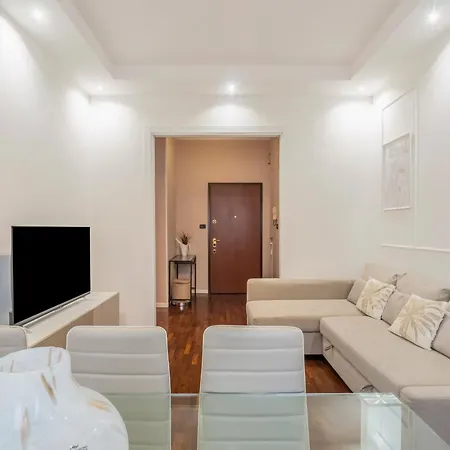 Appartement De Angeli M1- Cosy With Balcony Milan