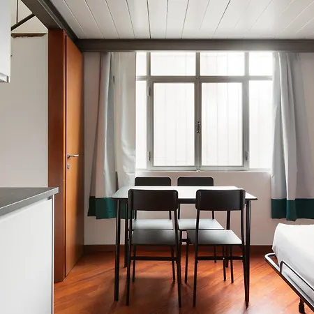 Amendola- Cozy On 2 Levels Apartmán *