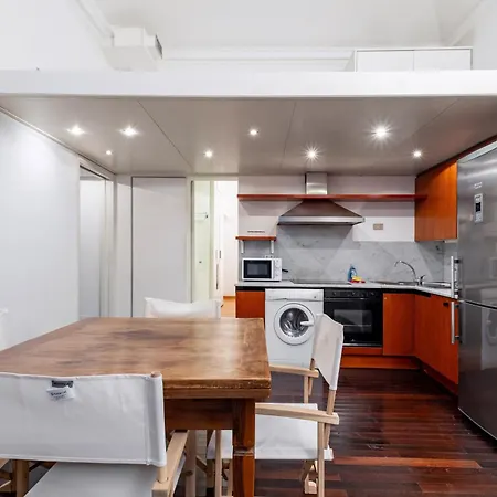 Guesthost - Brera Escape! Exclusive Roomy Flat Milaan