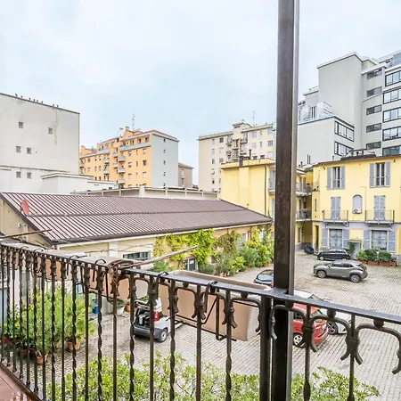 Apartment Guesthost - Bright Apt- Piazzale Loreto Milan