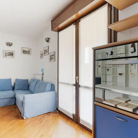 Appartamento Guesthost - Chiesa Rossa Comfy