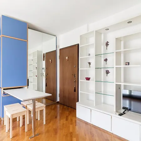 Appartamento Guesthost - Chiesa Rossa Comfy Milano