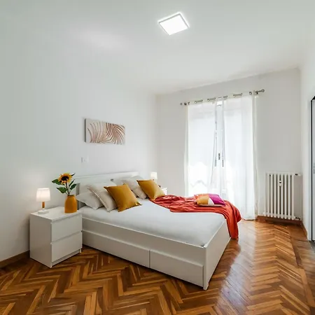 The Dreamers Mansion - Ticinese Bocconi Area Daire Milano