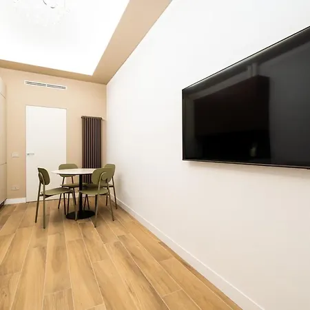 Raffaello Moscova Golden House *