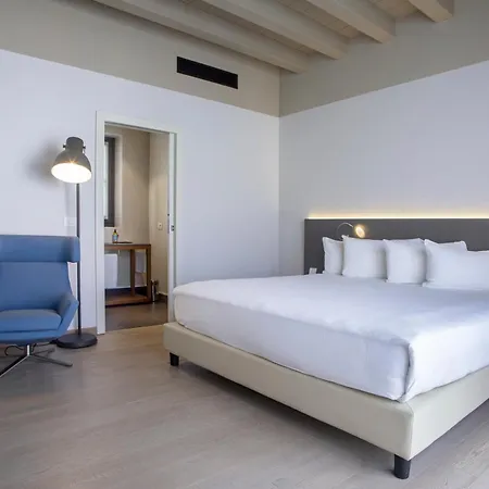Savona 18 - Member Of Preferred & 4*