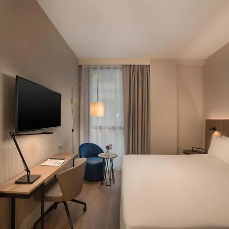 호텔 Nh Corso Buenos Aires 4*