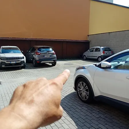 Monte Nero, 62 - Comodo E In Posizione 아파트 *