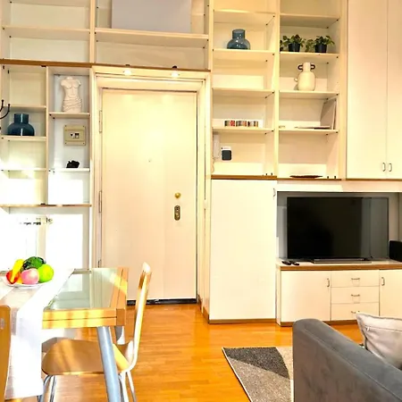 Urban Perspective - 250 Meters From The Metro ミラノ