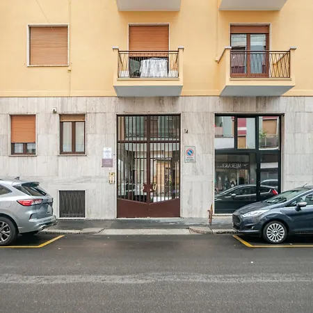 Cozy In The Center - 10 Min From Duomo Апартаменты Милан