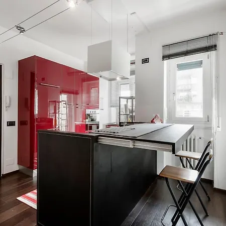 Quite And Bright Tortona District Apartament *