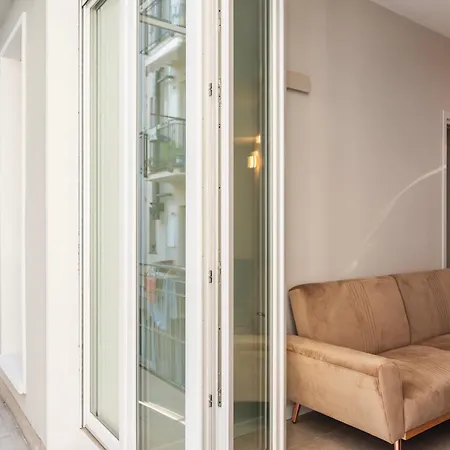 Apartamento Youhosty - Zanella Bis