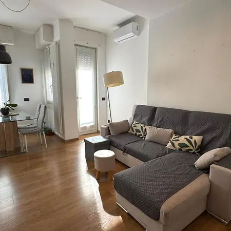 The Sunflower Милан