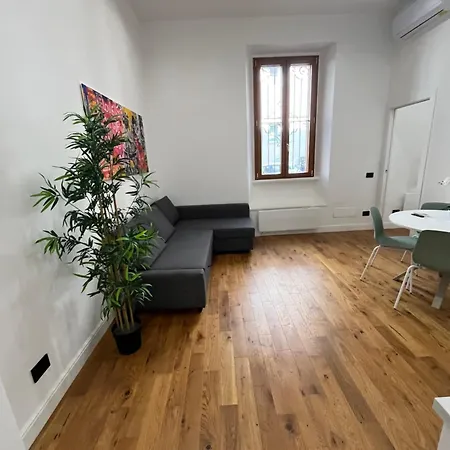 Modern Flat In Isola * Milano