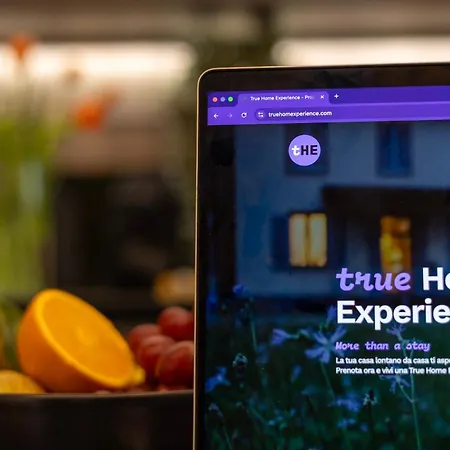 The Milanese Glow - Bocconi Prada Ieo Area Milán