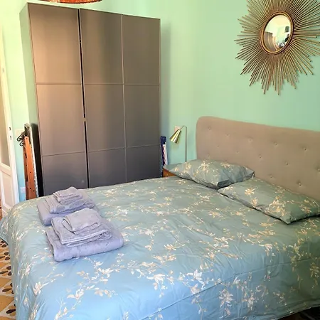 Elegant And Beautiful Apartment