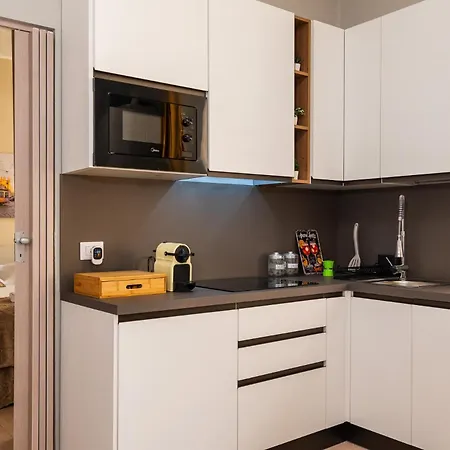 Cozy Retreat With Laundry & Smart Tv * Milánó