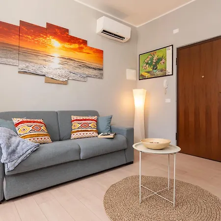 Cozy Retreat With Laundry & Smart Tv Apartman Milánó