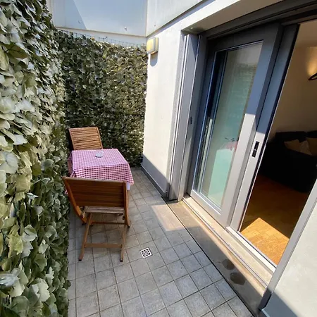 Attico Con Vasca, Posto Auto E Metro Sotto Casa Milan