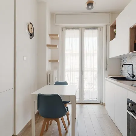 Guesthost - Naviglio Grande Bright *