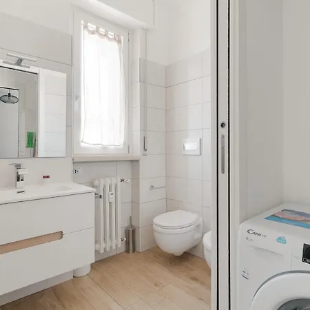 Guesthost - Naviglio Grande Bright *