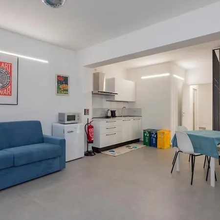 I-host Flat - Chieti 2 아파트 *