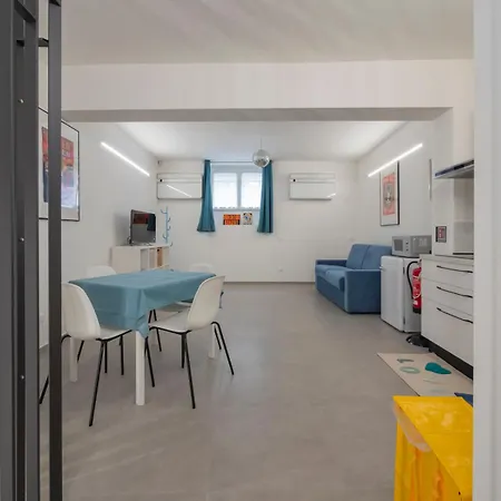 I-host Flat - Chieti 2 아파트