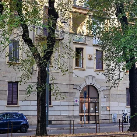 Penzion Ampia Stanza Con Bagno Privato E Zona Pranzo Milán