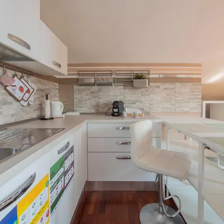 I-host - Rogoredo 21 *