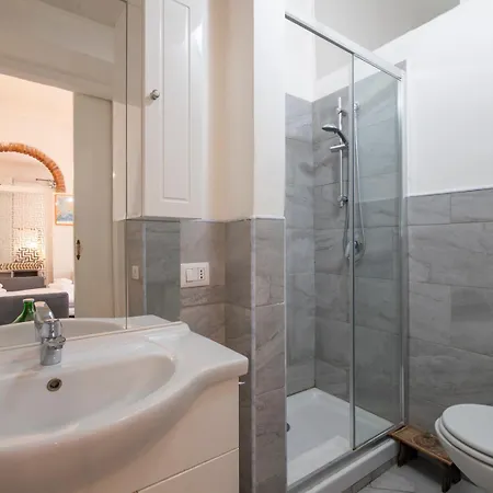 Luxury In Isola - De Castillia 20 Milan