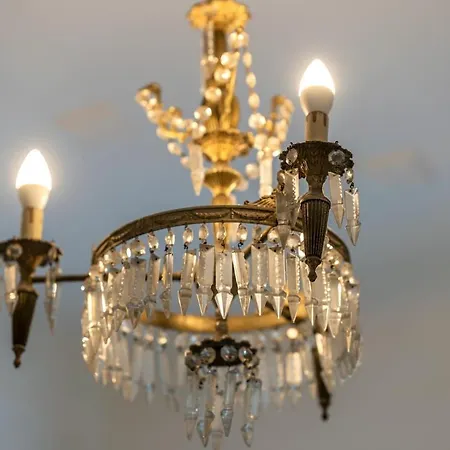 Duomo 7 Min - Historic Luxury 3 Bedrooms With Parking 아파트