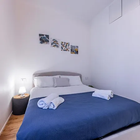 Porta Venezia Bilocale Moderno Lejlighed