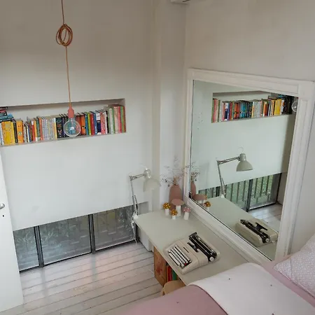 Quite Rooftop Loft In Navigli Area Appartement Milaan
