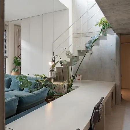 Appartement Quite Rooftop Loft In Navigli Area Milaan