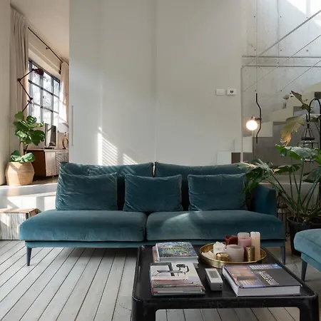 Quite Rooftop Loft In Navigli Area Appartement Milaan