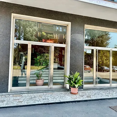 Appartement Difronte A San Siro Milaan