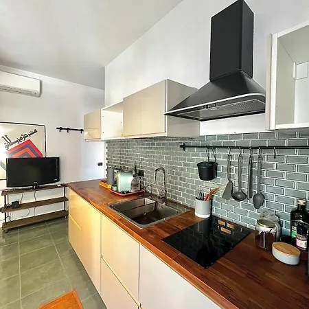 A Piedi, A Due Passi Dal Centro Apartman