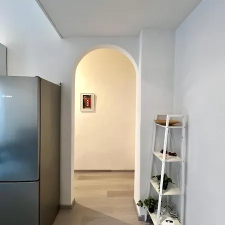 15 Minutes From The Duomo - New With Every Comfort *