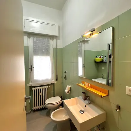 15 Minutes From The Duomo - New With Every Comfort アパート